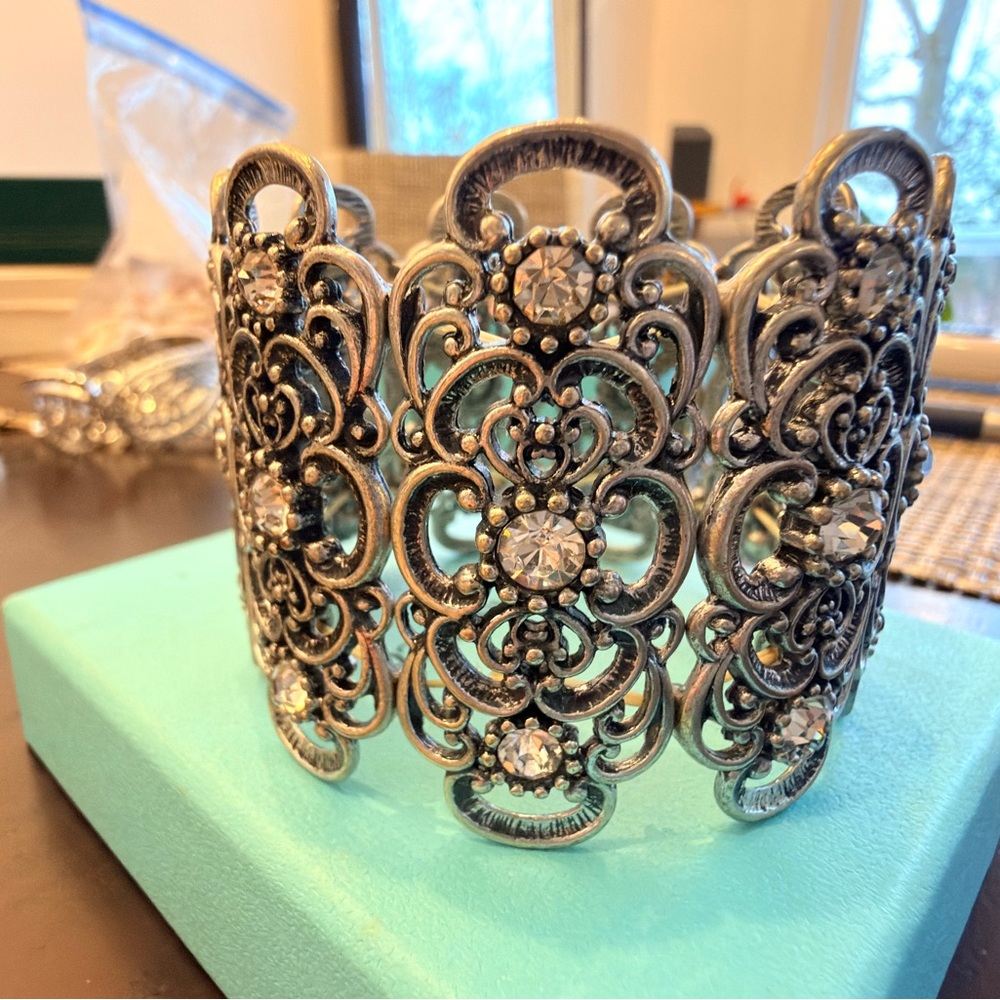Elegant Silver Filigree Cuff Bracelet